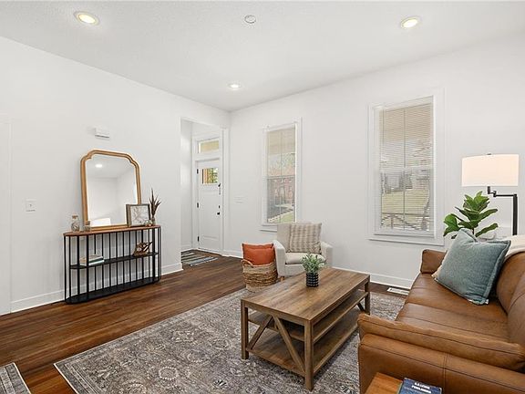 5th image of 605 N 12th St