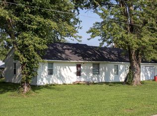 214 S 7th St, Lacygne, KS 66040