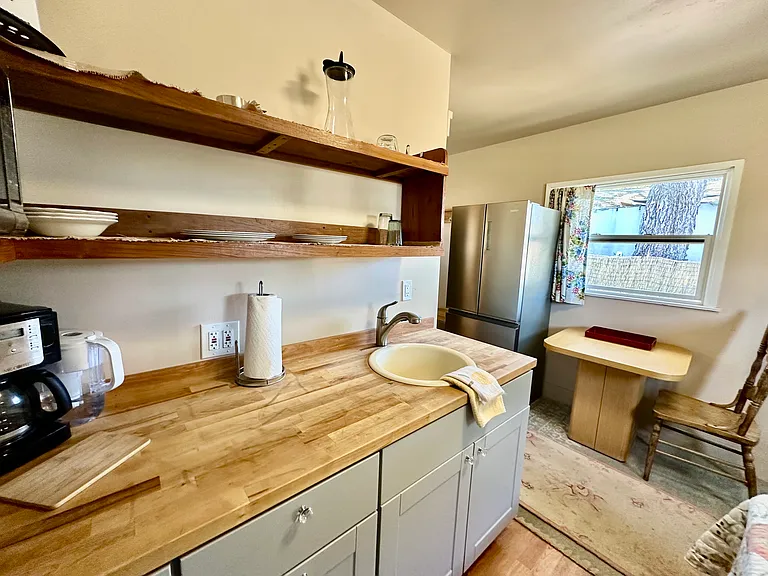 610 Granite St #B — Photo 3