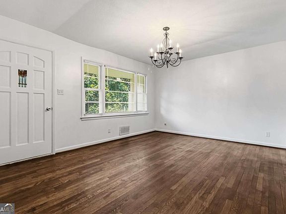 5th image of 4406 Arcadia Dr