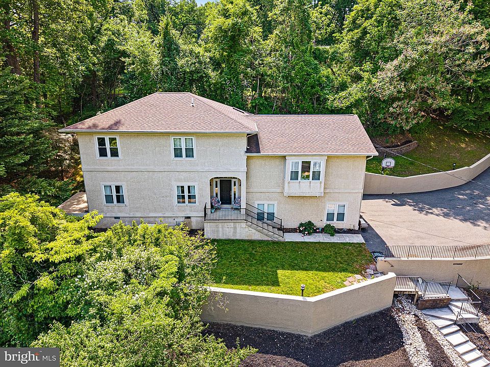 1st image of 710 Ambleside Dr