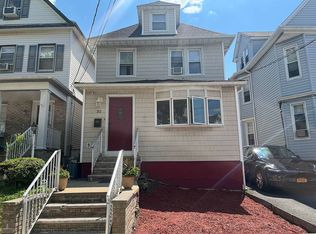 32 E 40th St, Bayonne, NJ 07002