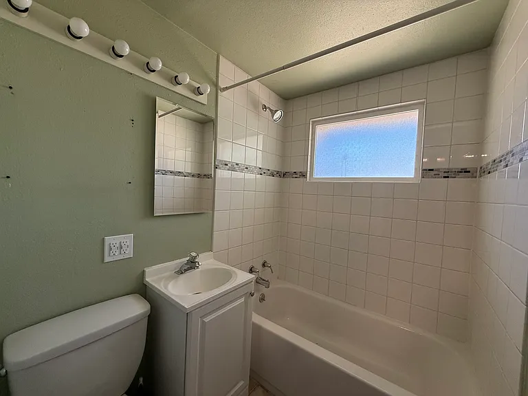 1916 Springfield Dr — Photo 14