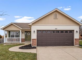 144 Prairie Bluffs Dr, Wentzville, MO 63385