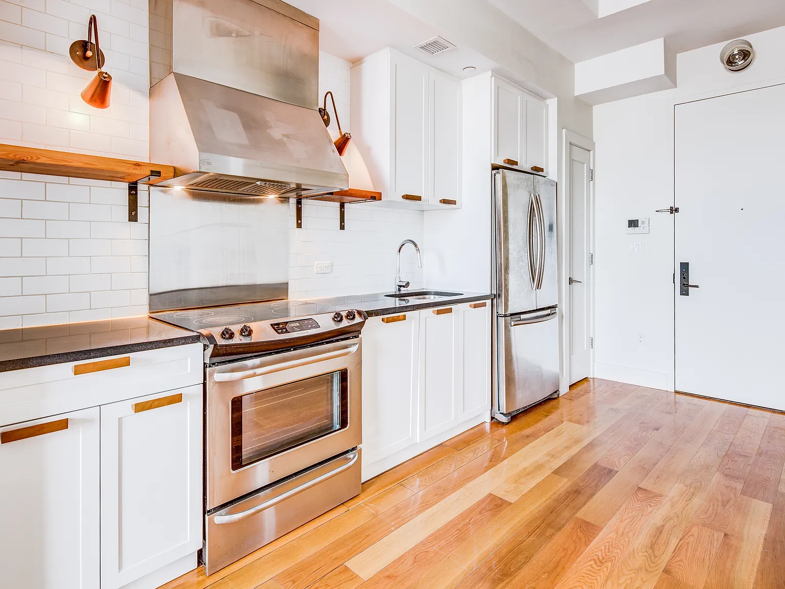 1680 Madison Street — Photo 4