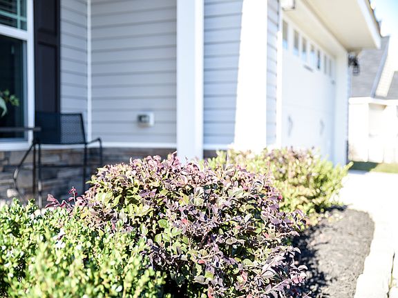 Beautiful Curb Appeal!