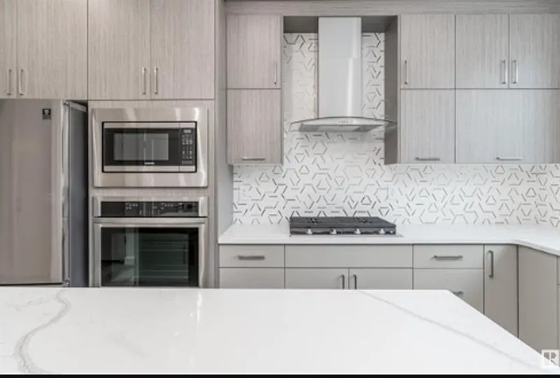 3 bed, 2.5 bath, $2,150 — Photo 4