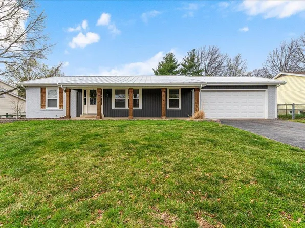 47 White Plains Dr, Chesterfield, MO 63017