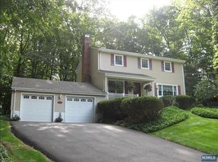 36 Eaglecrest Pl, Oakland, NJ 07436
