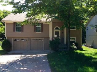 17725 Hidden Valley Rd, Independence, MO 64057