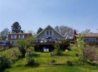 8886 Lakeshore Rd, Lakeport, MI 48059