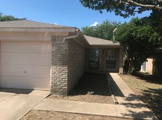1136 Landsdale Ln, Saginaw, TX 76179