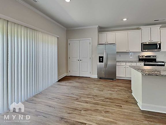 3rd image of 6921 Woodland Stream Pl