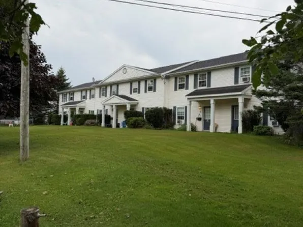 6 Mackinley Cres, Cornwall, PE C0A 1H8