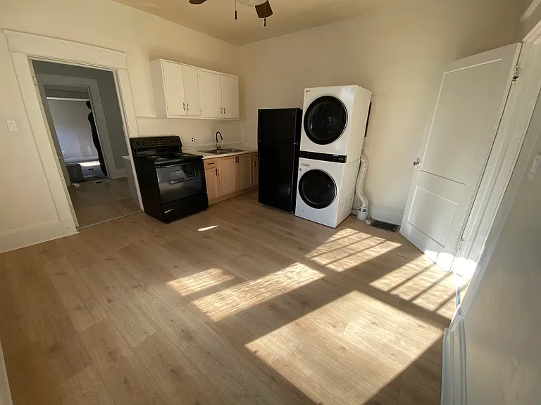 1127 Metropolitan Pkwy SW #2 — Photo 4