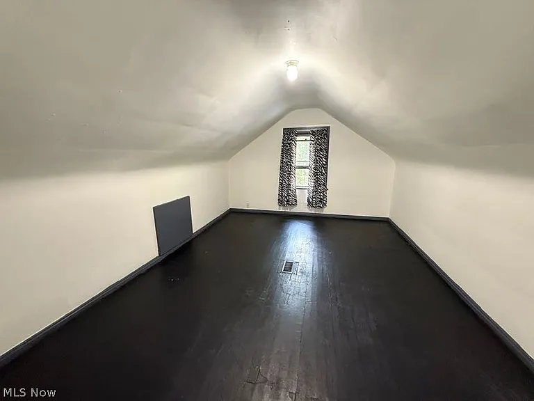 1504 Preston Ave — Photo 26