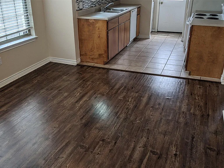 114 Sendero Dr — Photo 5
