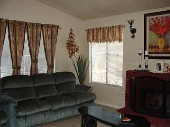 1st image of 2220 Lynbrook Dr