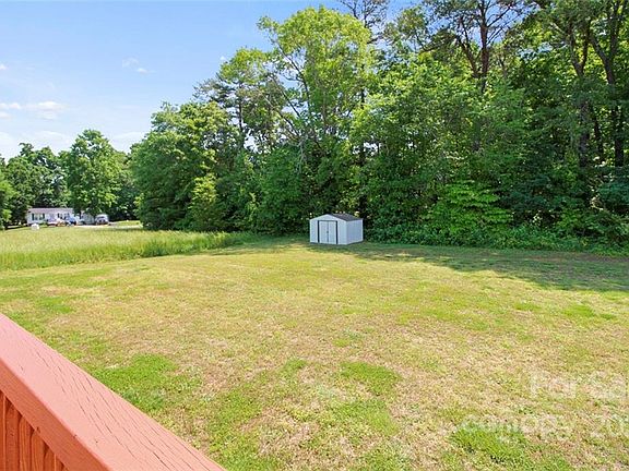 3rd image of 1030 Heather Glen Dr