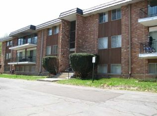 750 Pleasant Ave APT 102, Kalamazoo, MI 49008