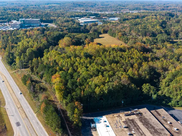 790 Summerhill Rd, Dallas, GA 30132