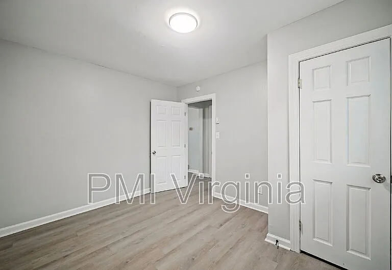 3407 Essex Cir — Photo 17