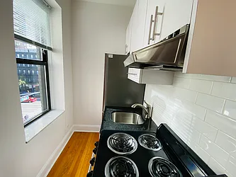 Rented by Metropolis Real Estate of Manhattan