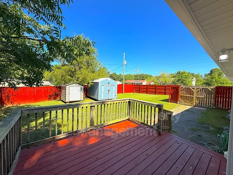 749 Shannon Bradley Rd — Photo 16