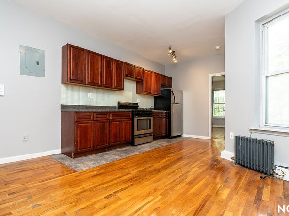 1257 Lincoln Pl APT 10