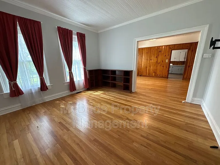 2754 Hazel St — Photo 4