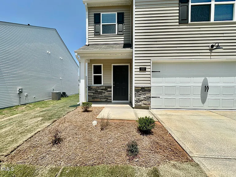 250 Bay Laurel Dr — Photo 2