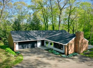 1600 Signal Point Dr, Niles, MI 49120