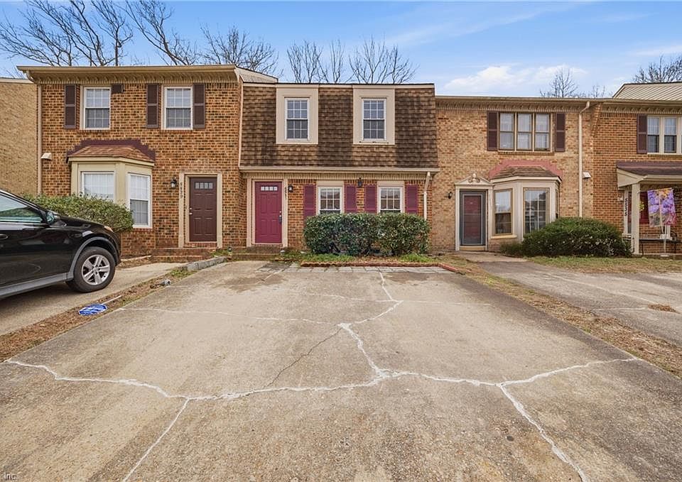 1st image of 5531 Old Guard Cres