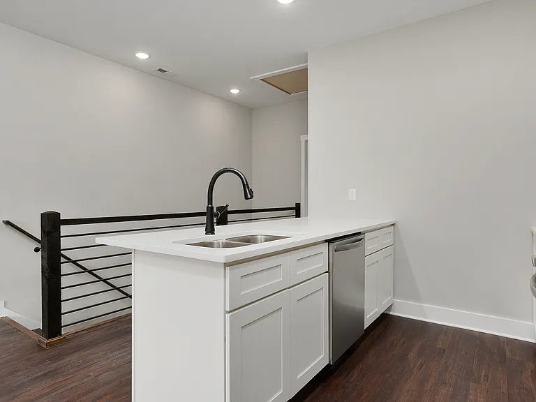 1613 S Highland Park Ave — Photo 19