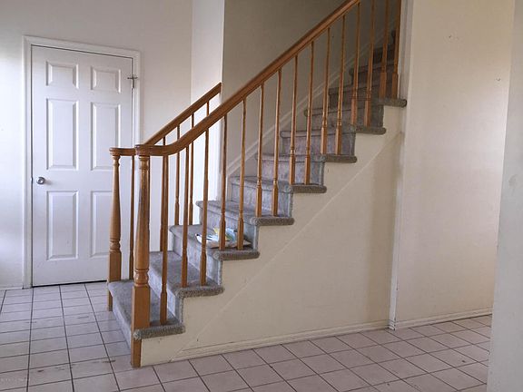 2nd image of 1605 Thames Way