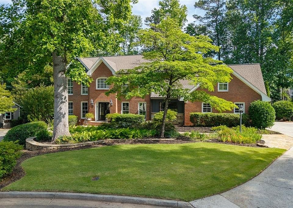 1st image of 1018 Redfield Ln