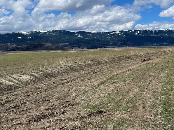 B2 L Lakey Loop #6, Soda Springs, ID 83276