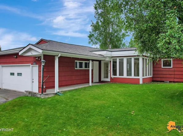 406 Pearl Dr, Anchorage, AK 99518