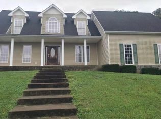136 Freeman Rd, Cunningham, TN 37052