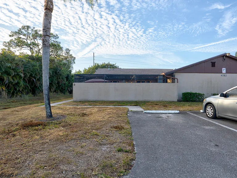 4782 Sunny Palm Cir #D — Photo 52