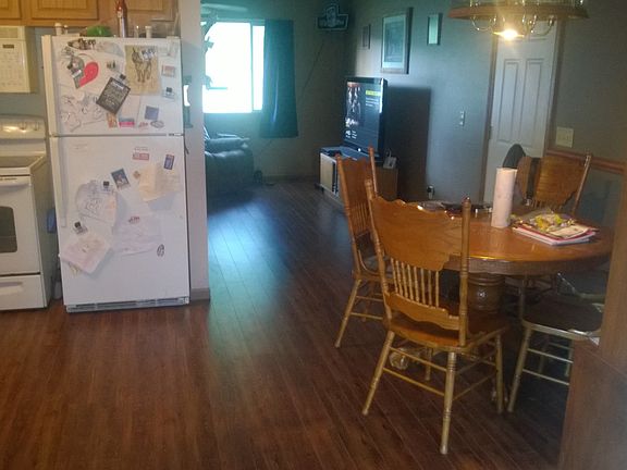 5th image of 1009 Riverbend Blvd