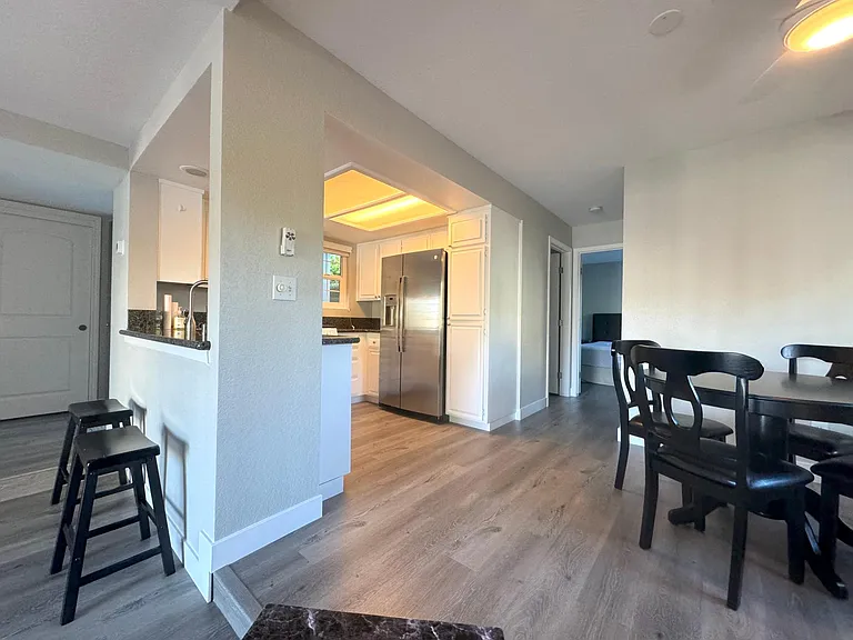 184 Cypress Ave — Photo 9