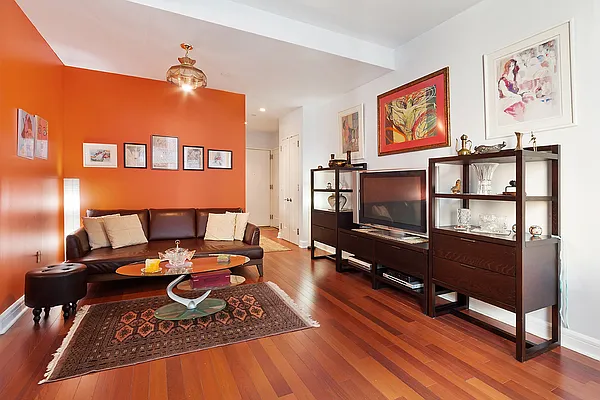 Sold by Nest Seekers International | media 2