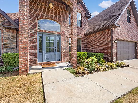 4th image of 1011 Hunters Pointe