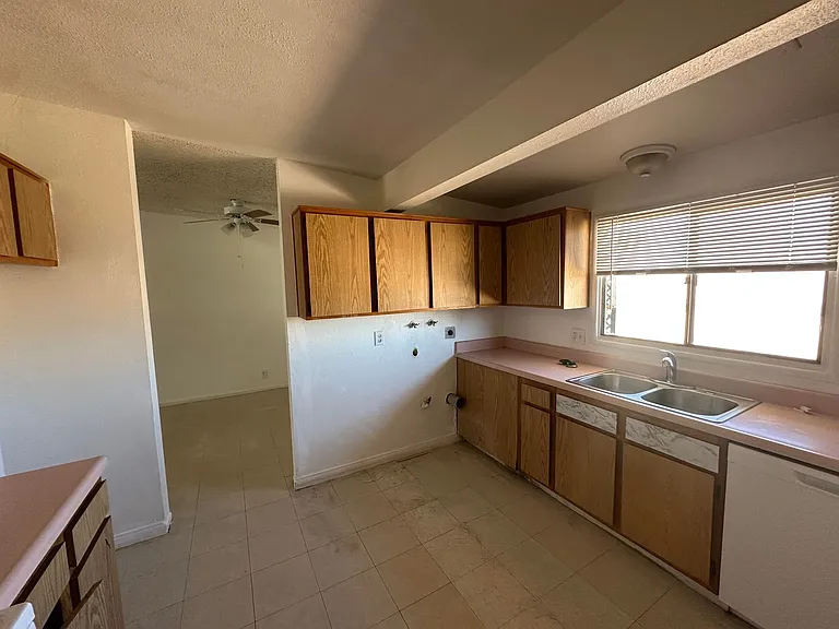 509 Sahara Dr — Photo 5