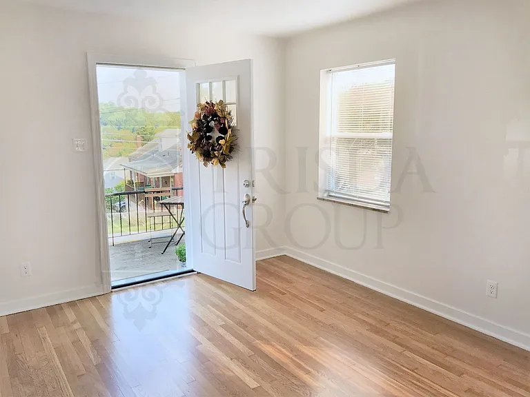 3218 Glendale Ave — Photo 9