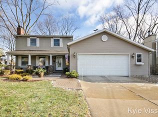 1750 Whitfield Rd SE, East Grand Rapids, MI 49506