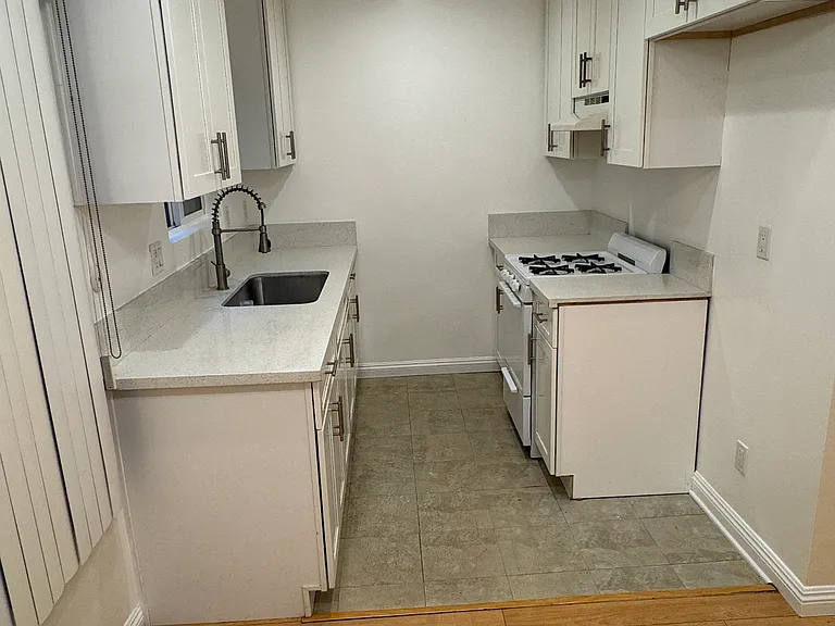 1036 Winchester Ave #4 — Photo 4