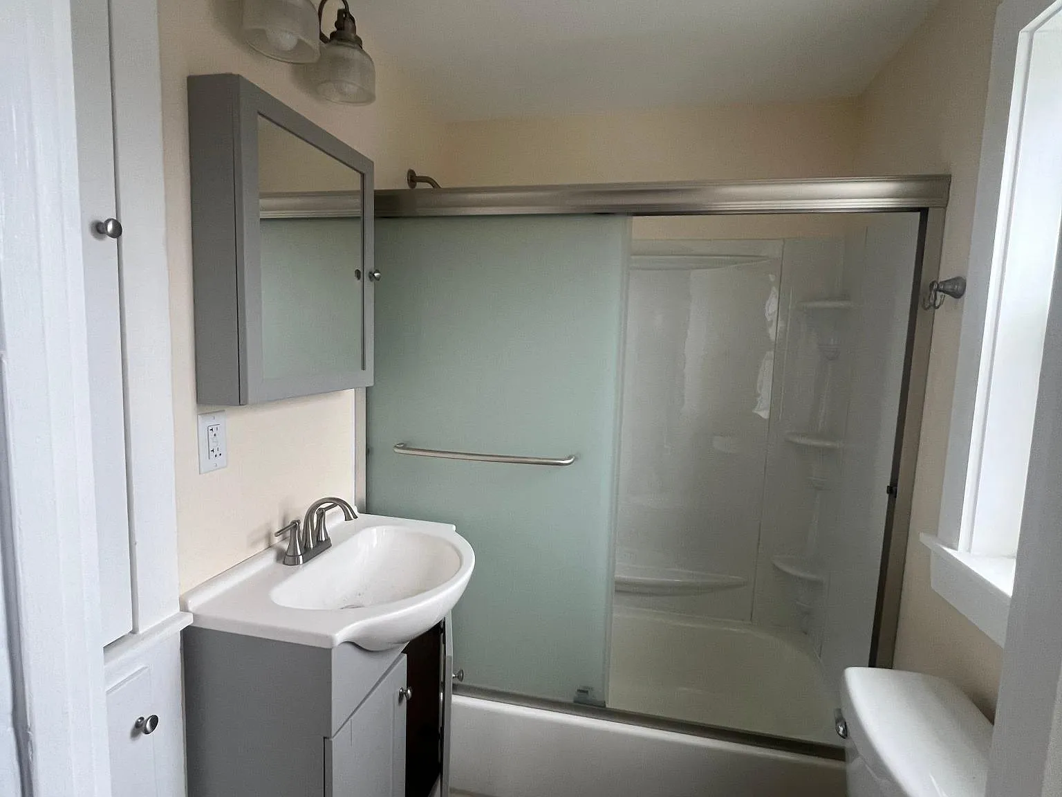 16 Prescott St — Photo 3