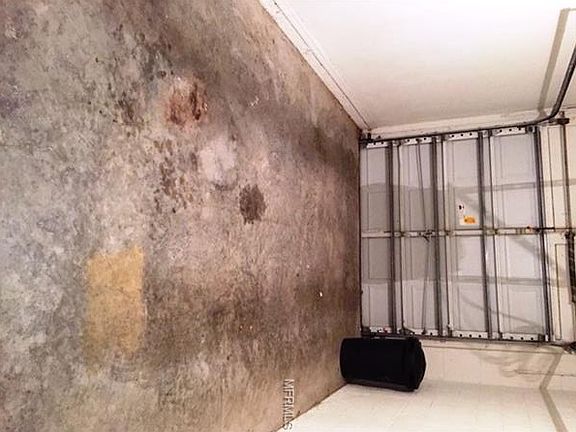 3rd image of 2911 San Jacinto Cir